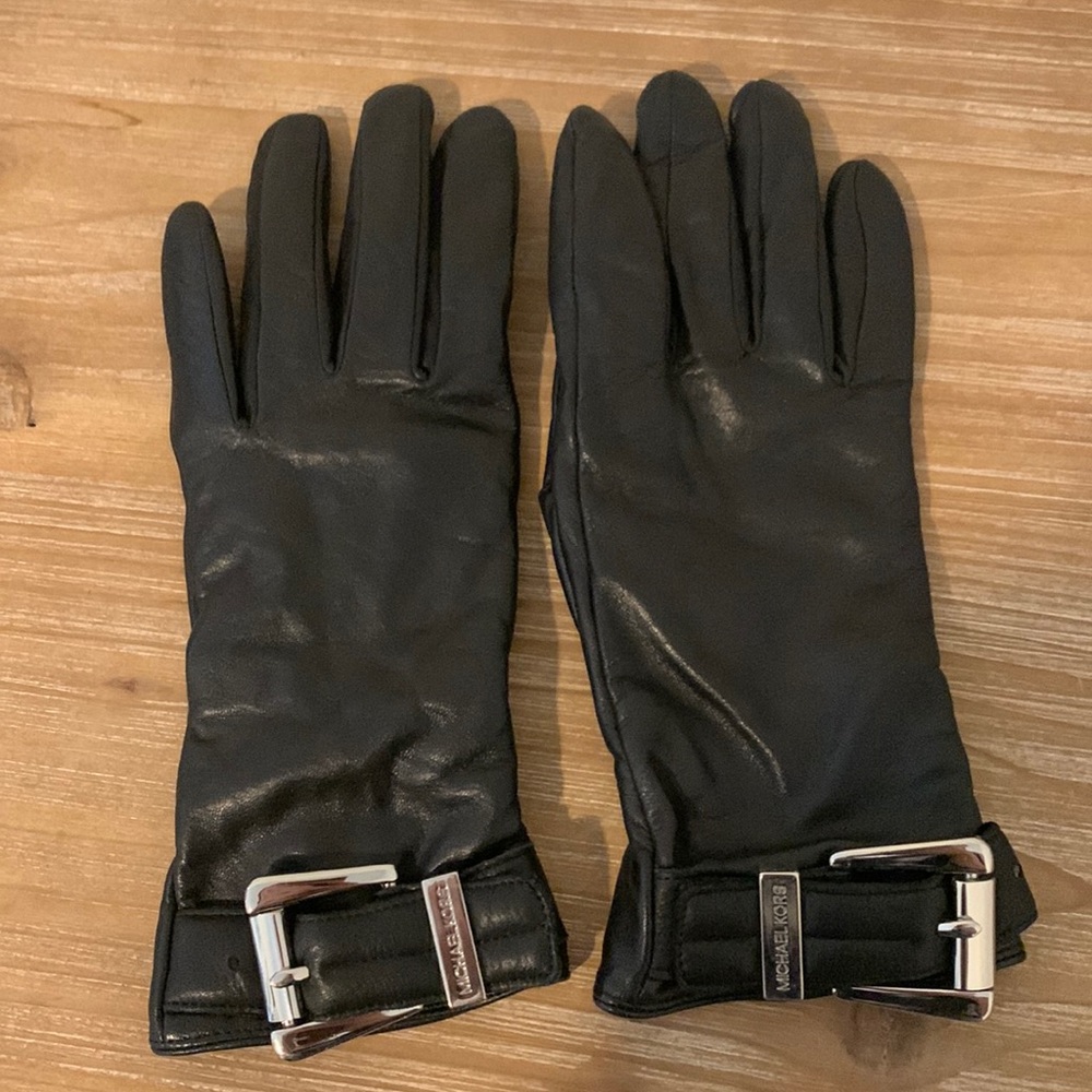 Michael Kors Leather buckle gloves